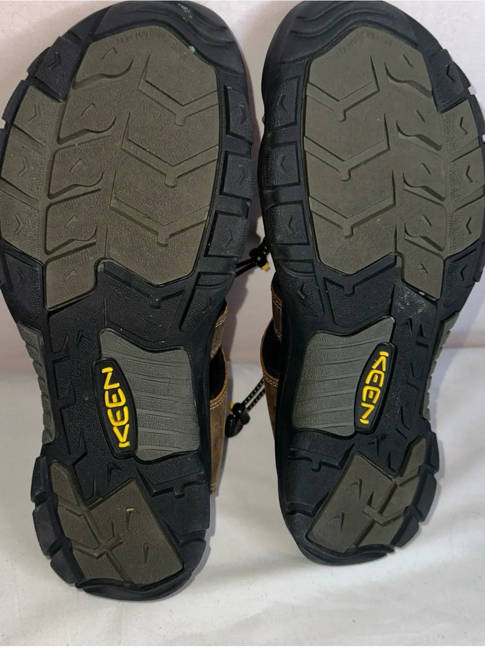 KEEN Brown Leather Men's Closed-Toe Hiking Sandals